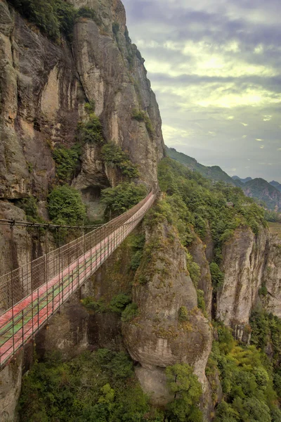 Sidovy till hängbron i Wenzhou — Stockfoto