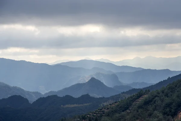 China undulating mountain backdrop — Stock Photo, Image