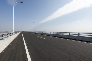 Deniz Köprüsü yol Çin