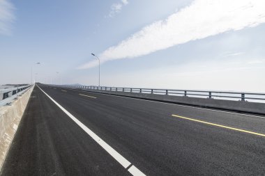 Deniz Köprüsü yol