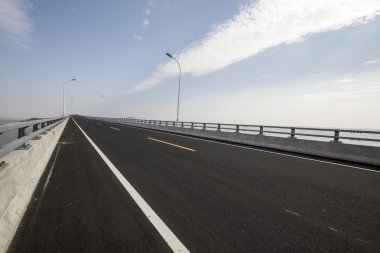 Deniz Köprüsü yol