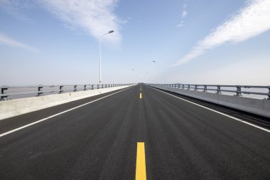 Deniz Köprüsü yol Çin
