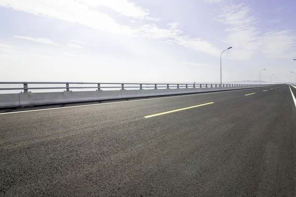 Deniz Köprüsü yol