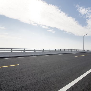 Deniz Köprüsü yol