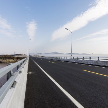 Deniz Köprüsü yol