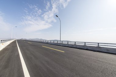 Deniz Köprüsü yol