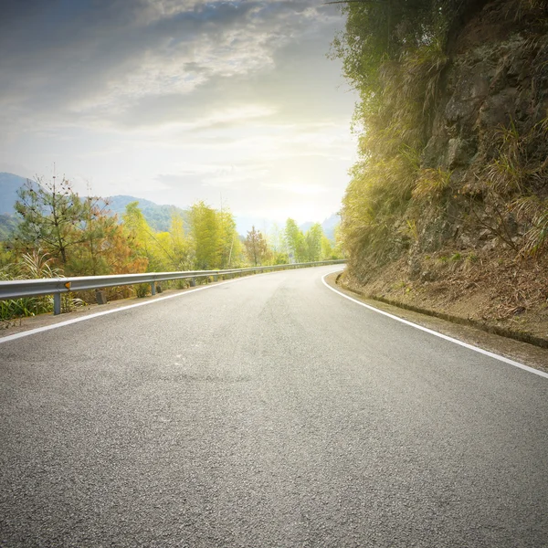 Carretera sinuosa — Foto de Stock