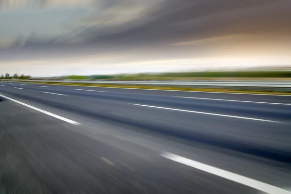 Carretera borrosa carretera — Foto de Stock