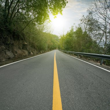 Dolambaçlı yol arka plan