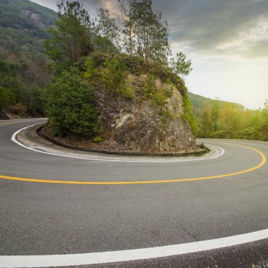 Dolambaçlı yol arka plan Çin