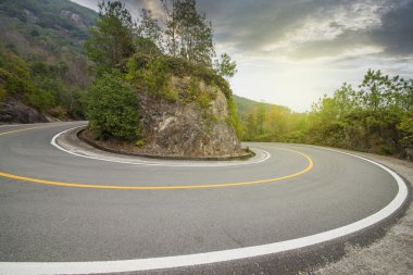 Dolambaçlı yol arka plan Çin