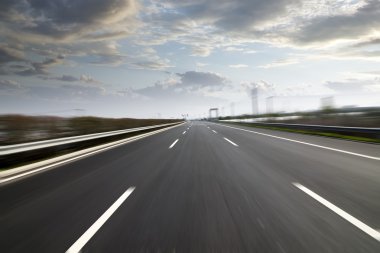 Otoban yol güzel doğa ile