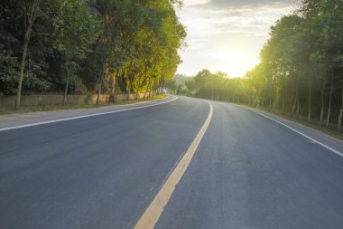 Otoban yol güzel doğa ile