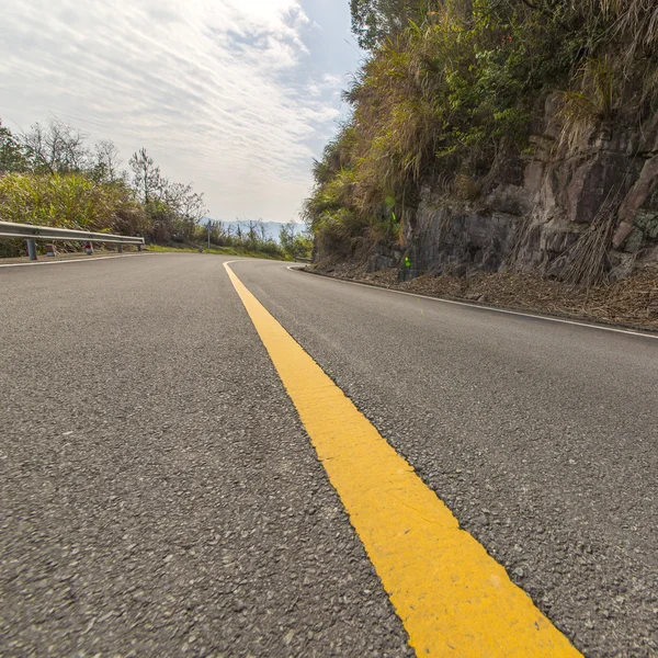 Highway winding road — ストック写真