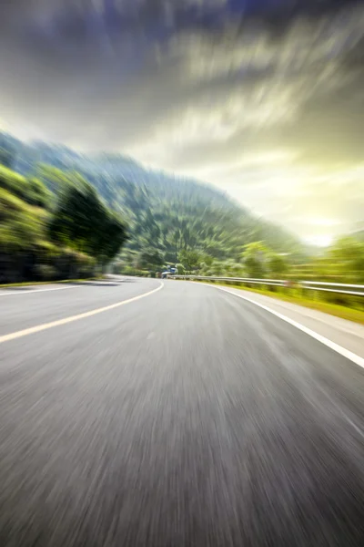 Zonsondergang snelweg weg — Stockfoto