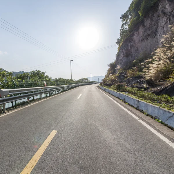 Kronkelende weg als achtergrond — Stockfoto