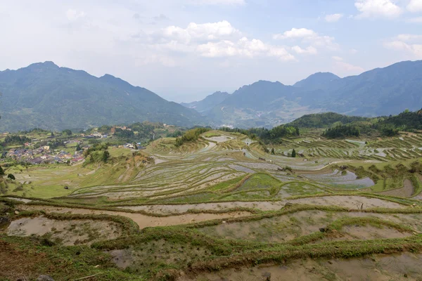 Mountains terraced landscape with clouds — ストック写真