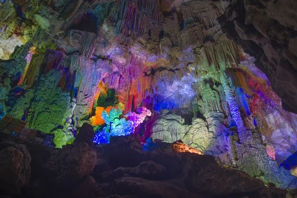 China cavernas, formas de terra cársticas . — Fotografia de Stock