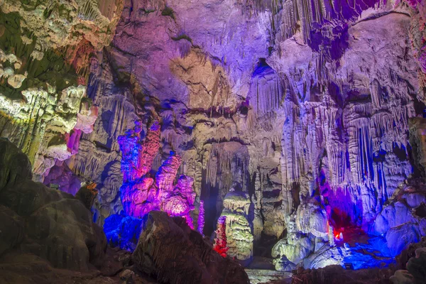 China caves karst landforms — Stock Photo, Image