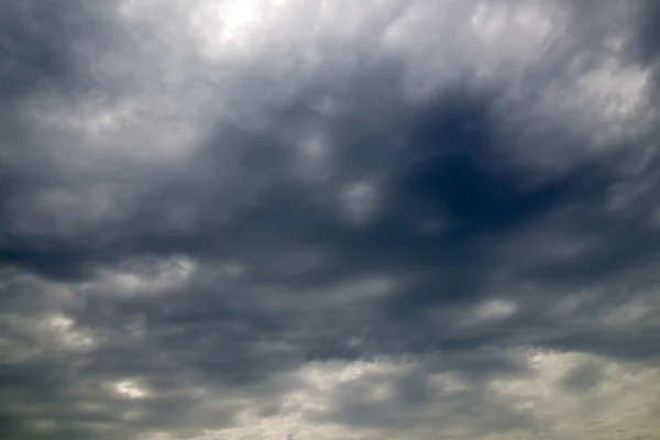 Felhők, eső előtt — Stock Fotó