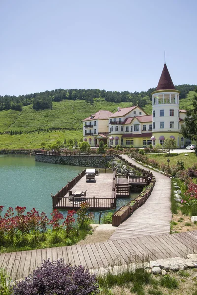 Fantasie kasteel lake china — Stockfoto