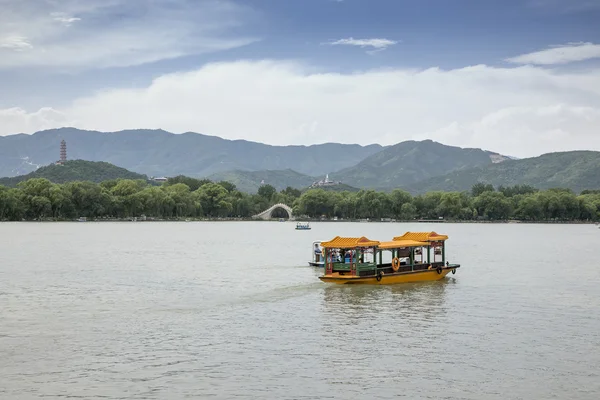 Sommarpalatset i Beijing landskap, berömda historiska byggnader — Stockfoto