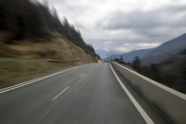 Fondo de carretera y montaña — Foto de Stock