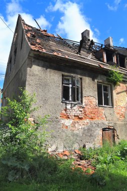 Acil barınak (tehlikeli konut)