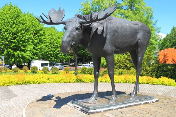 Escultura "Alce", um símbolo histórico da cidade de Sovetsk (Tilsit ) — Fotografia de Stock