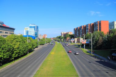 Haziran ayında sabah Mosksvskiy Avenue