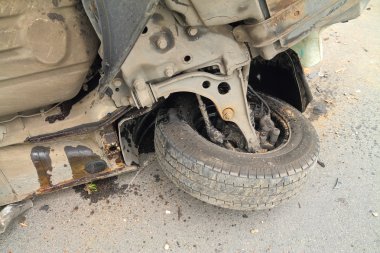 Bir kazadan sonra devrik detay