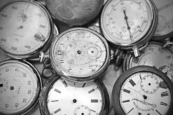 Old pocket watches at market for sale — Stock Photo, Image