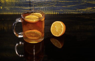                    Limonlu siyah çay.            