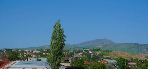 Houses Top Hill Mountain Background — Stock Fotó