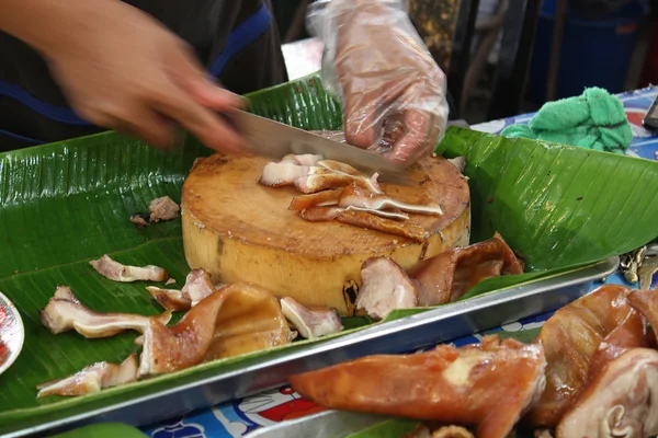 Varkensvlees biefstuk op de grill — Stockfoto