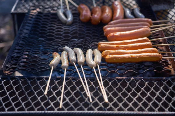 Grilled Sausages Outdoor Vintage Rusted Grill — Stock Fotó