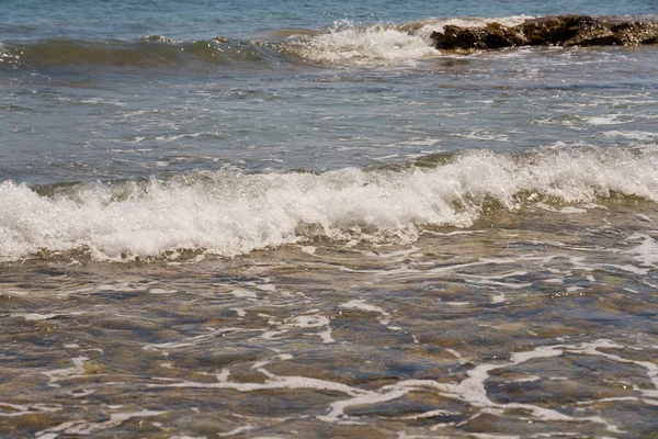 Ondas Com Espuma Costa Mar Egeu Creta Grécia — Fotografia de Stock