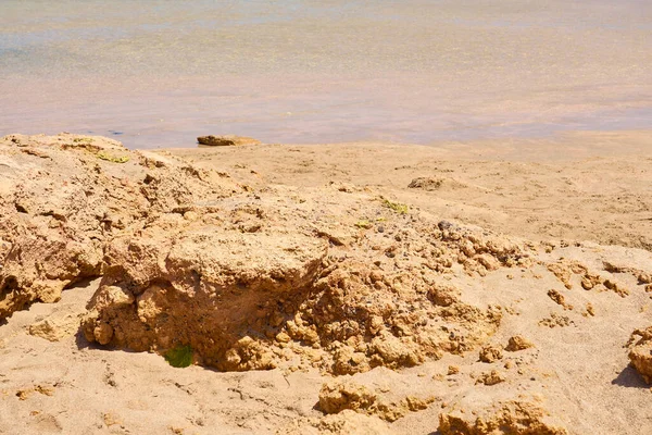 Поверхность Чистой Воды Тропическом Песчаном Пляже Камнями Крите Греция — стоковое фото