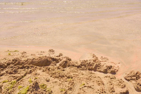 Superfície Água Limpa Praia Tropical Arenosa Com Pedras Creta Grécia — Fotografia de Stock