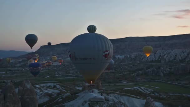 Time Lapse Uhd Mongolfiere Che Decollano Cappadocia Turchia Durante Alba — Video Stock