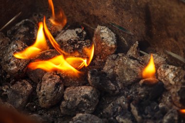 Kömür kömürleri ızgara için hazır..