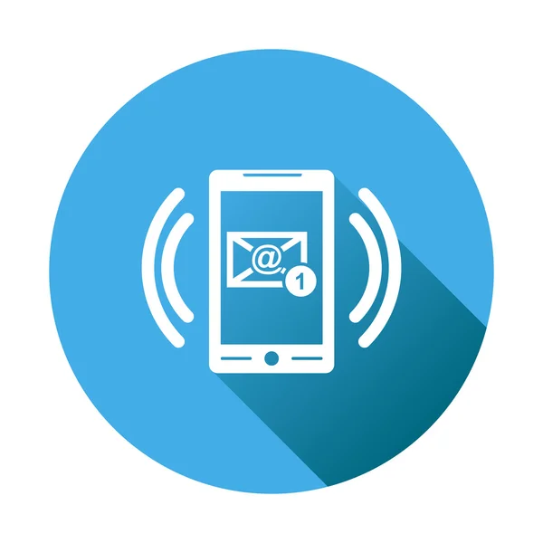 Smartphone mit E-Mail-Symbol auf dem Bildschirm. Vektor-Illustration im flachen Stil auf rundem blauem Hintergrund. — Stockvektor