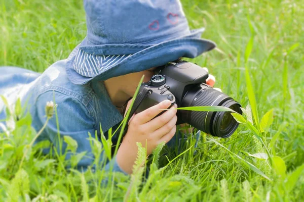 Vacaciones de verano. Placer infantil . — Foto de Stock