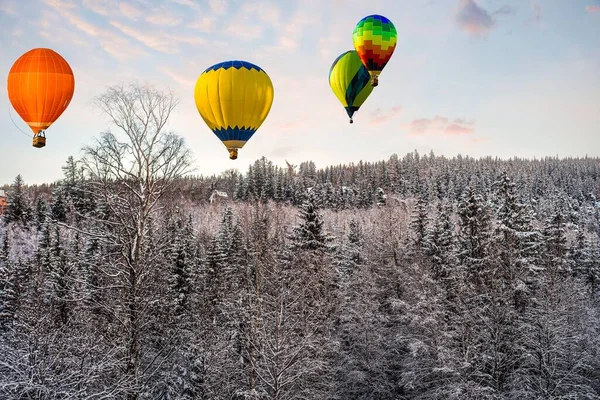 Воздушный Шар Летит Небо Зимний Пейзаж Высоты — стоковое фото