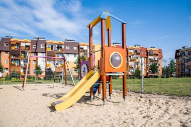 Avrupa 'da renkli bir oyun alanı. Temiz hava eğlencesi