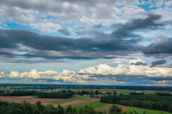 Manzaranın yüksekliği, engin manzarası.