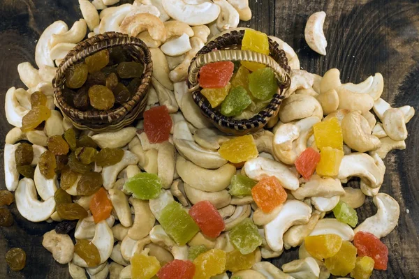 Cashew noten en gekonfijte vruchten — Stockfoto