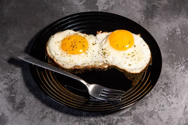 Ovos Fritos Delicioso Café Manhã Lanche Gema Proteína Alimentar Fundo — Fotografia de Stock