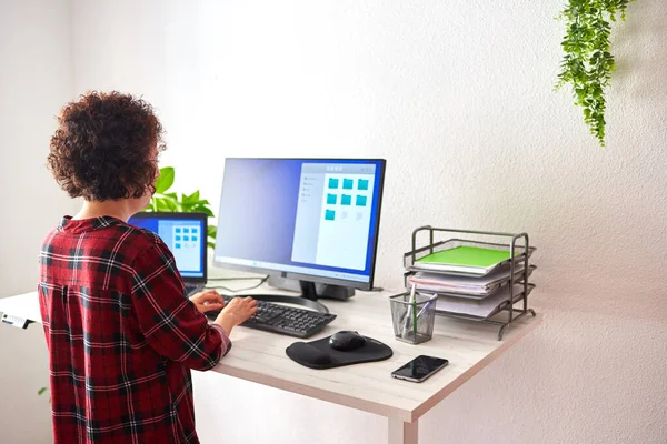 Woman Typing Computer Adjustable Standing Desk Work Day Home — Stock Photo, Image