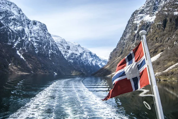 Norveç 'teki Gudvangen Flam seferinden görüntü